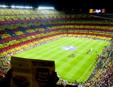 开云APP-稳如磐石与孤胆英雄，巴萨的团队胜利与伊布的王者法则