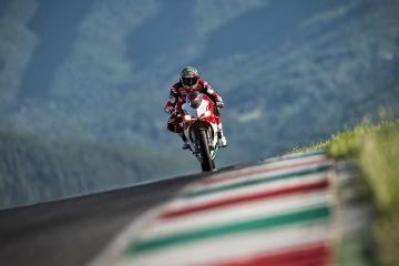 开云体育登录-黑暗中的那束光，阿坎吉在世界排名之夜的压力熔炉中淬炼成金