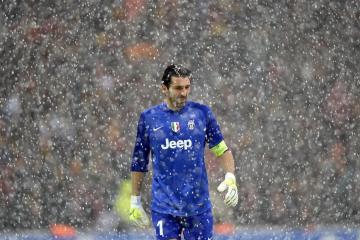 开云体育入口-不止胜负！尼克斯vs上海，这场唯一对决如何成为篮球文明的渡口？