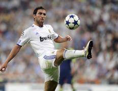 开云体育入口-团队荣耀与个人锋芒，法国队完胜日本队，辛杜状态火热席卷赛场