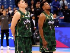 开云体育入口-江苏同曦队惨遭逆转，遗憾失去领先优势