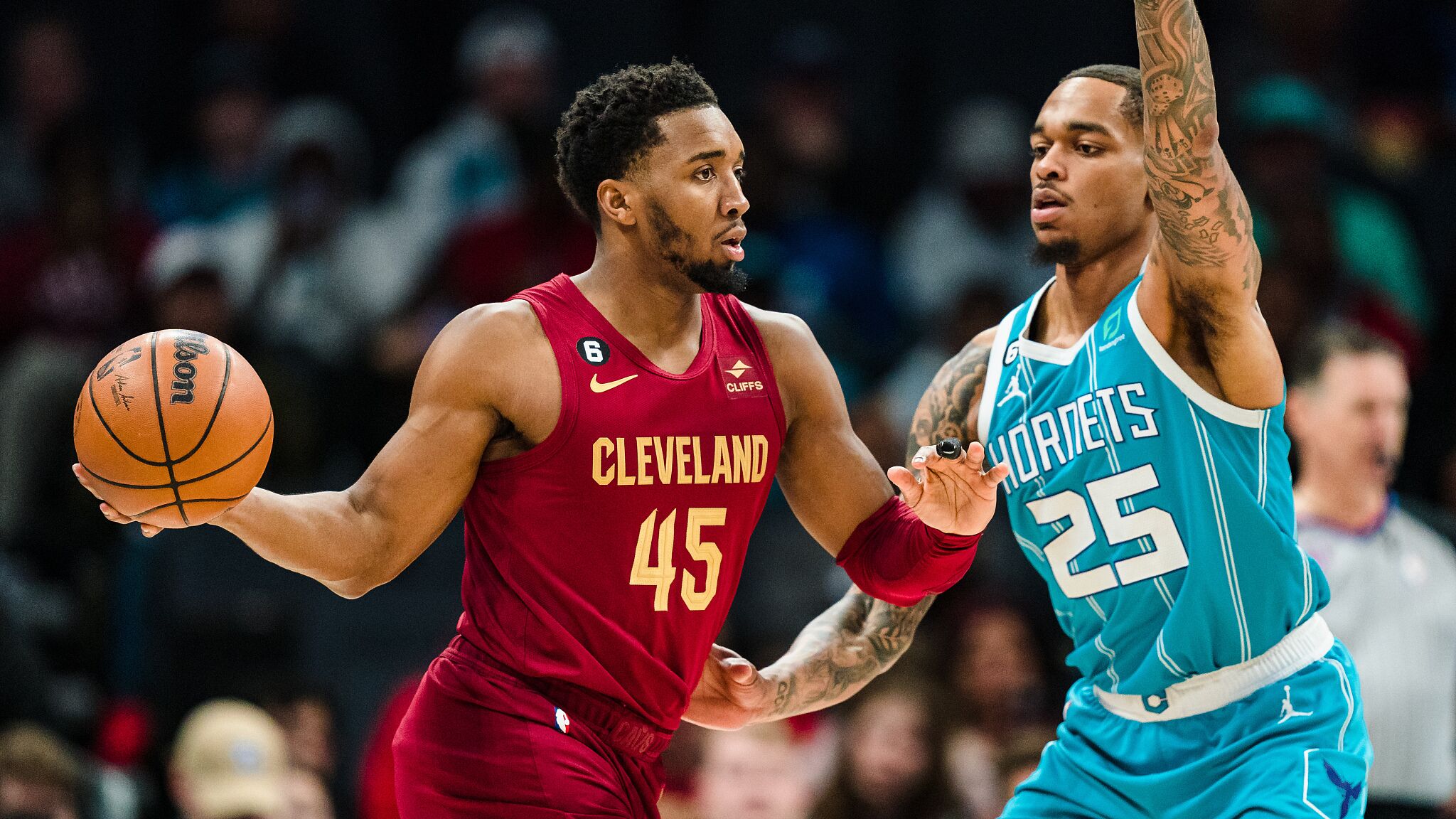 开云体育app-黄蜂逆转骑士,继续东部前进的简单介绍