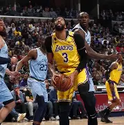 开云下载-NBA比赛近期:湖人胜勇士,詹姆斯砍下三双的简单介绍