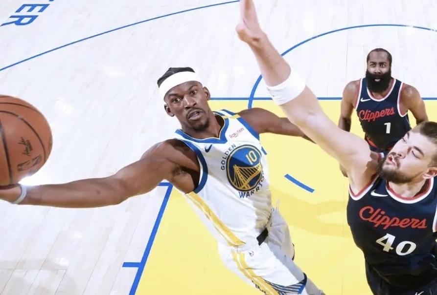 开云体育下载-热火赢得与爵士的较量，巴特勒绝杀关键球