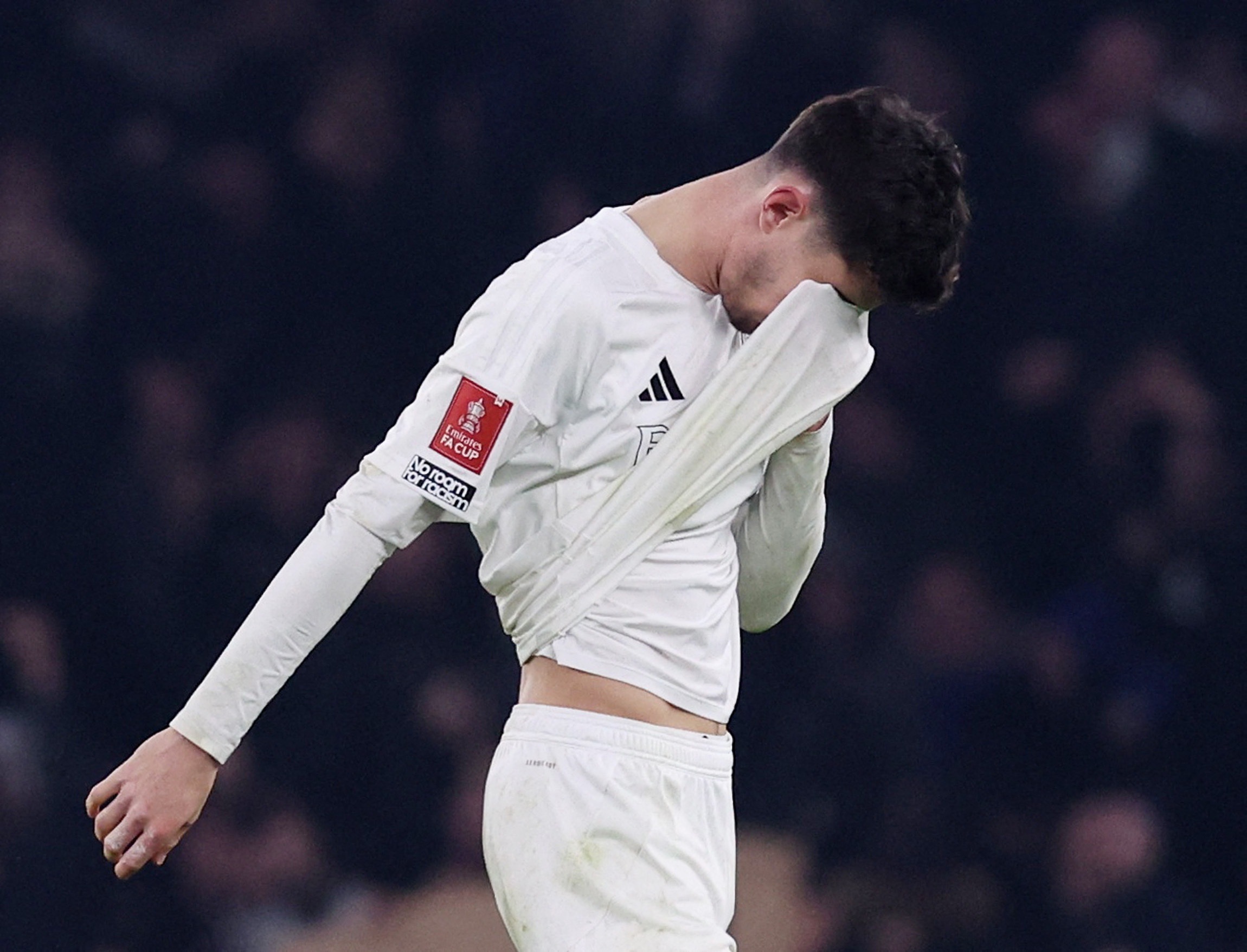 开云下载-阿森纳主场失利，保级形势不容乐观