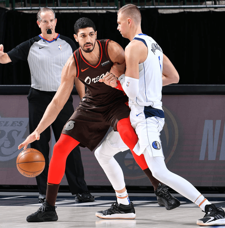 开云体育下载-南安普顿惊险逃生，幸运险胜