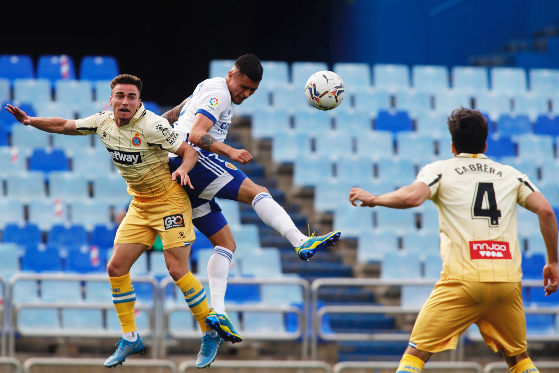 开云体育中国-萨拉戈萨客场大胜，锁定保级资格