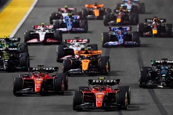 开云官方app入口-包含威廉姆斯鏖战梅赛德斯,皮亚斯特里带队取胜的词条