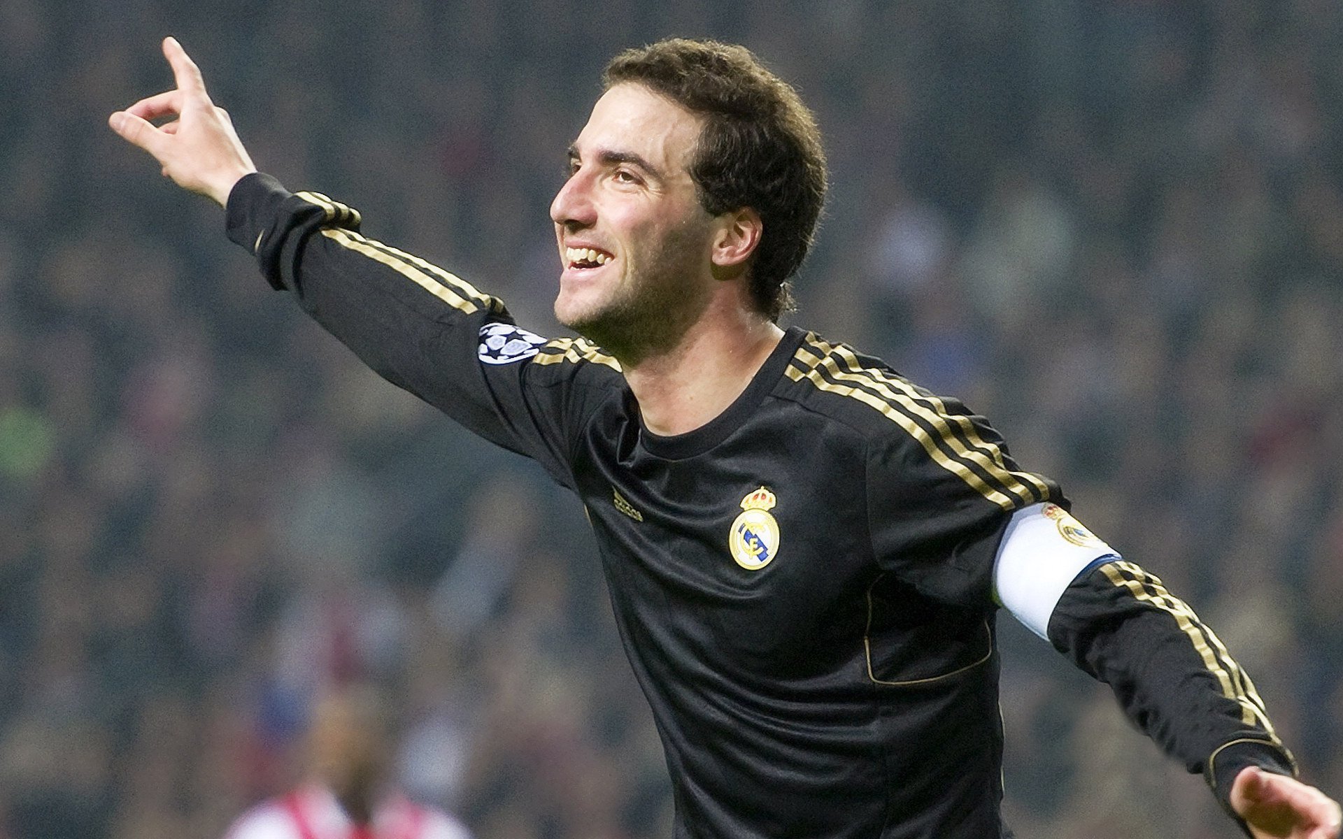 开云体育在线-二律背反的胜利，当碾压与惊艳同时撕裂体育的确定性