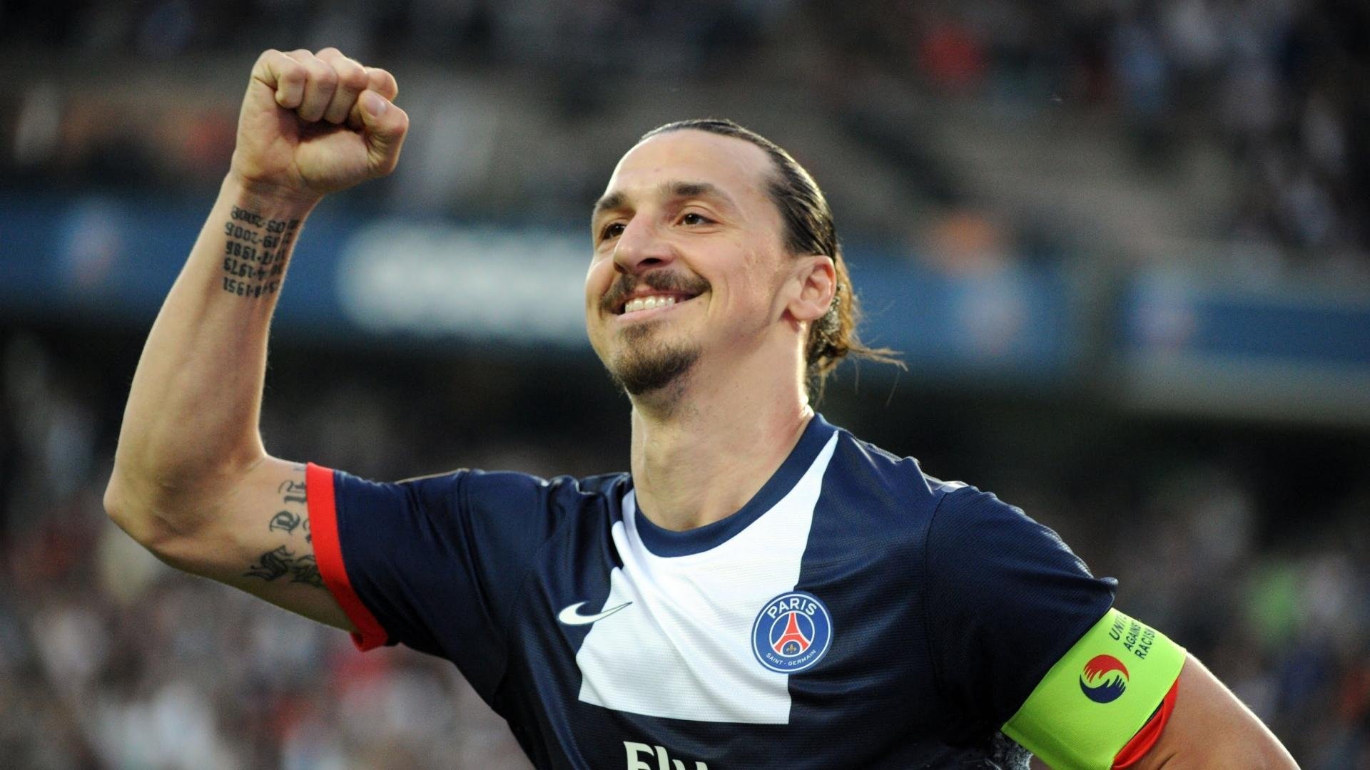 开云体育-迈凯伦轻取哈斯车队彰显团队实力,勒克莱尔刷新纪录再攀高峰