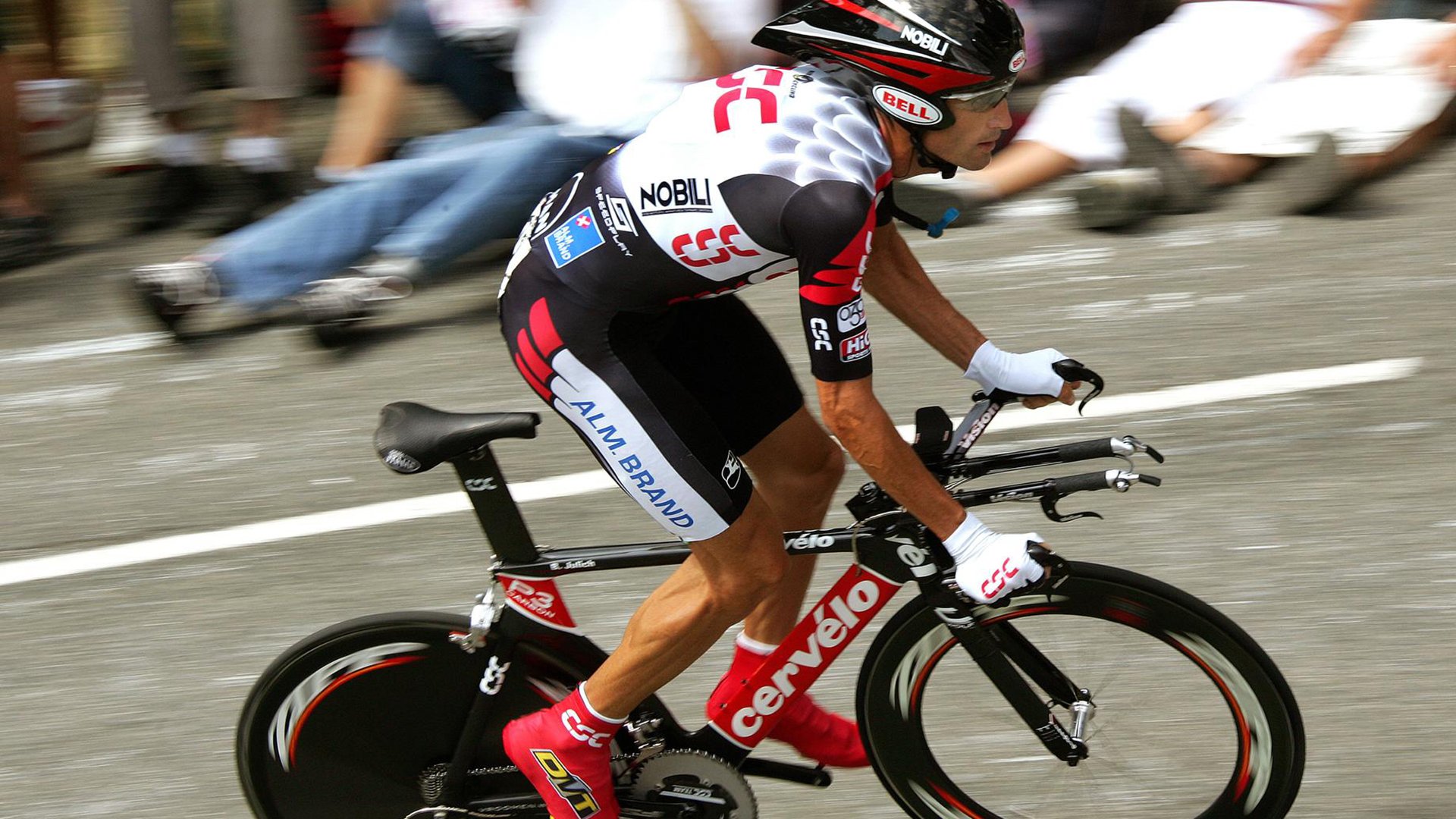 开云体育中国-伊布时刻！王者驾临，里昂攻克欧联之王塞维利亚